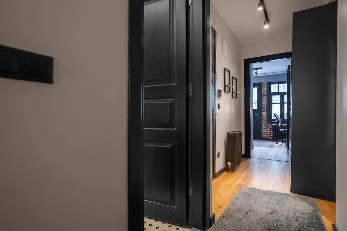 Cozy & Relax 1 Bedroom Flat With Balcony Istanbul
