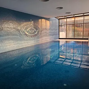 Taksim Perfect Residence, 3 Bedrooms, 140 M2, Pool Gym Sauna Access Istanbul