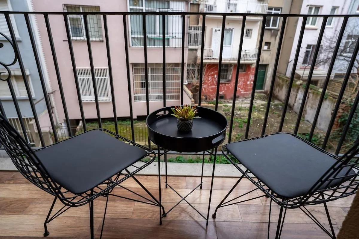 Cozy & Relax 1 Bedroom Flat With Balcony Istanbul Apartment